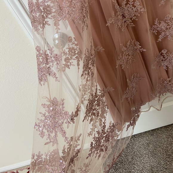 SISTER Maxi Lace Dress with Long Sleeves Size M - Picture 8 of 9